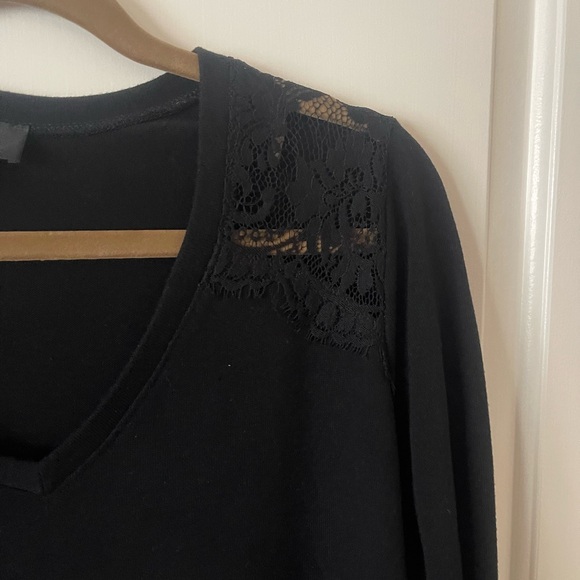 Karen Kane Top with lace 1X - Picture 6 of 11